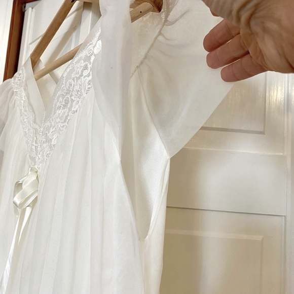 Evette Lingerie - Picture 3 of 11